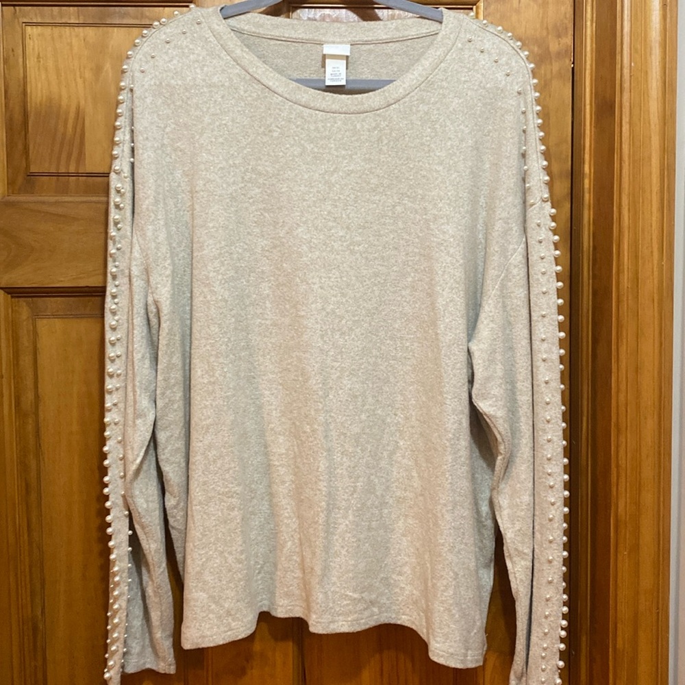 H&M beige pearl top